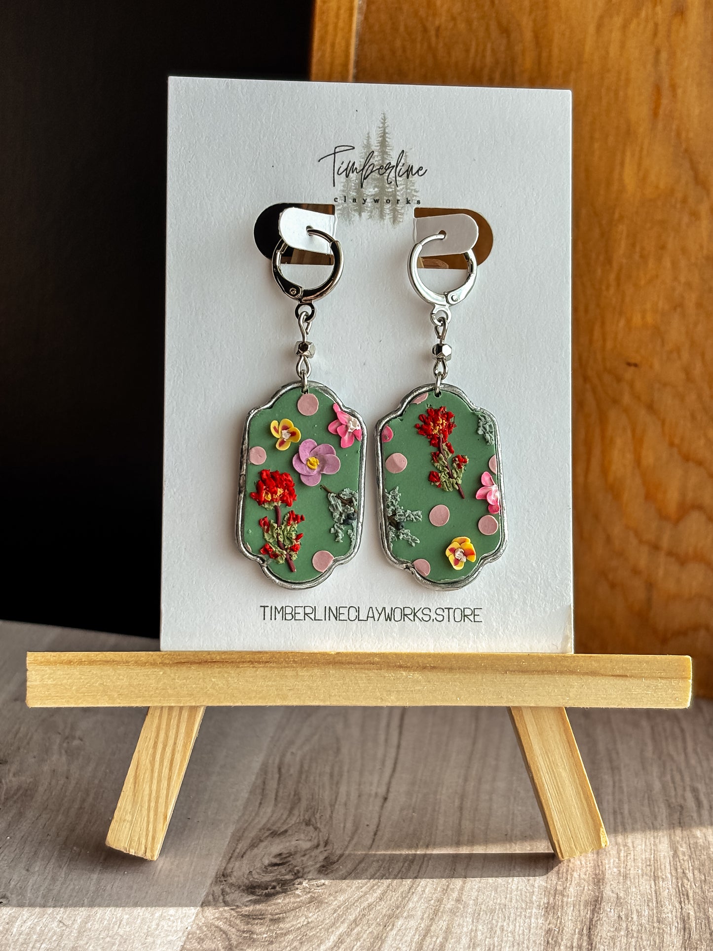 MW Square Frame Dangle