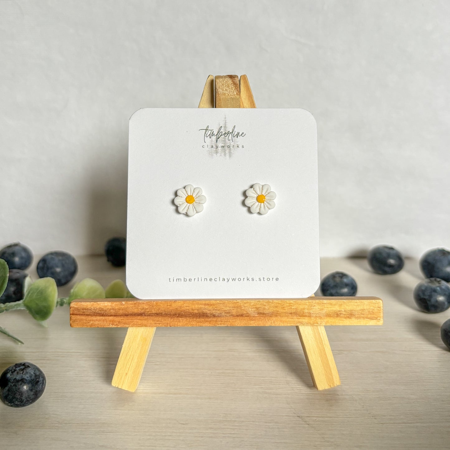 Daisy Studs