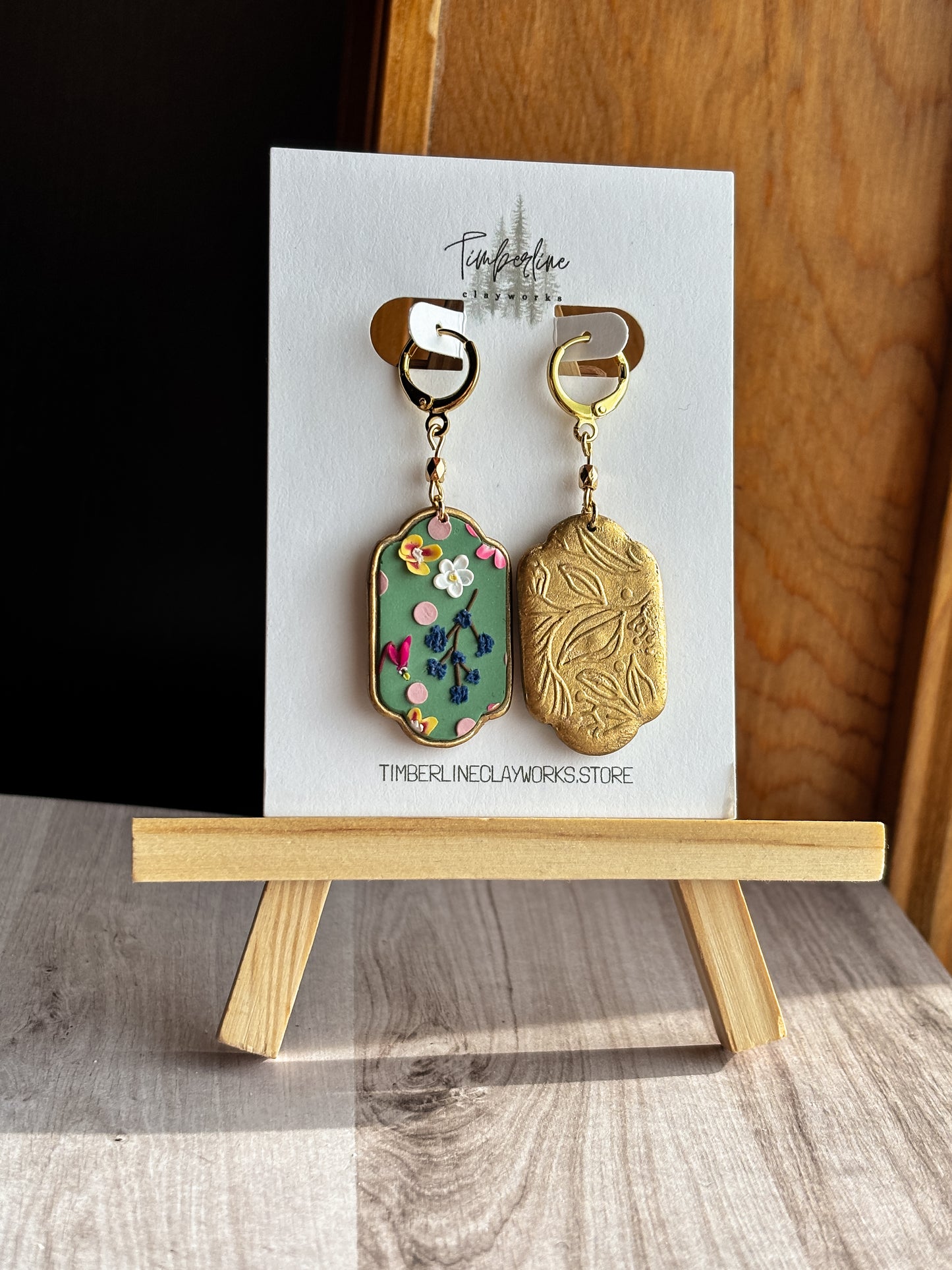 MW Square Frame Dangle