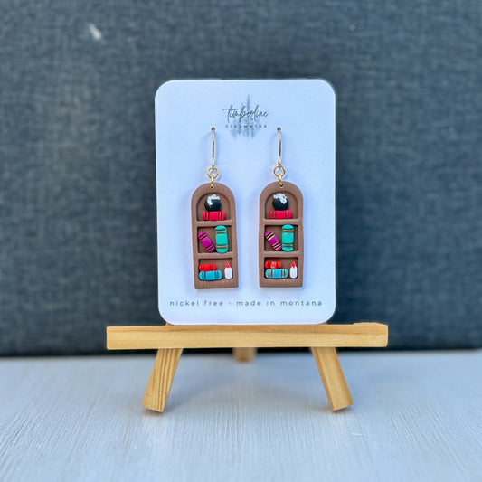 Thin Bookshelf Dangle