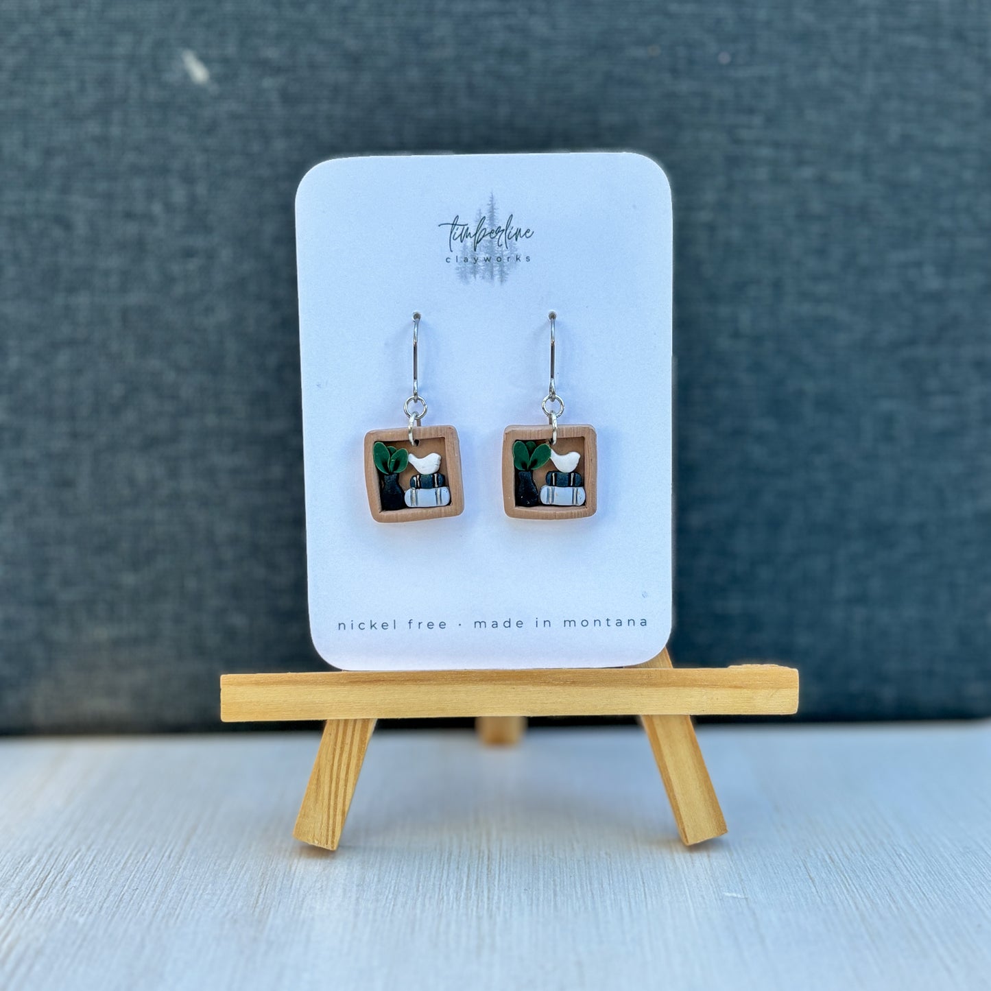 Tiny Shelf Dangle